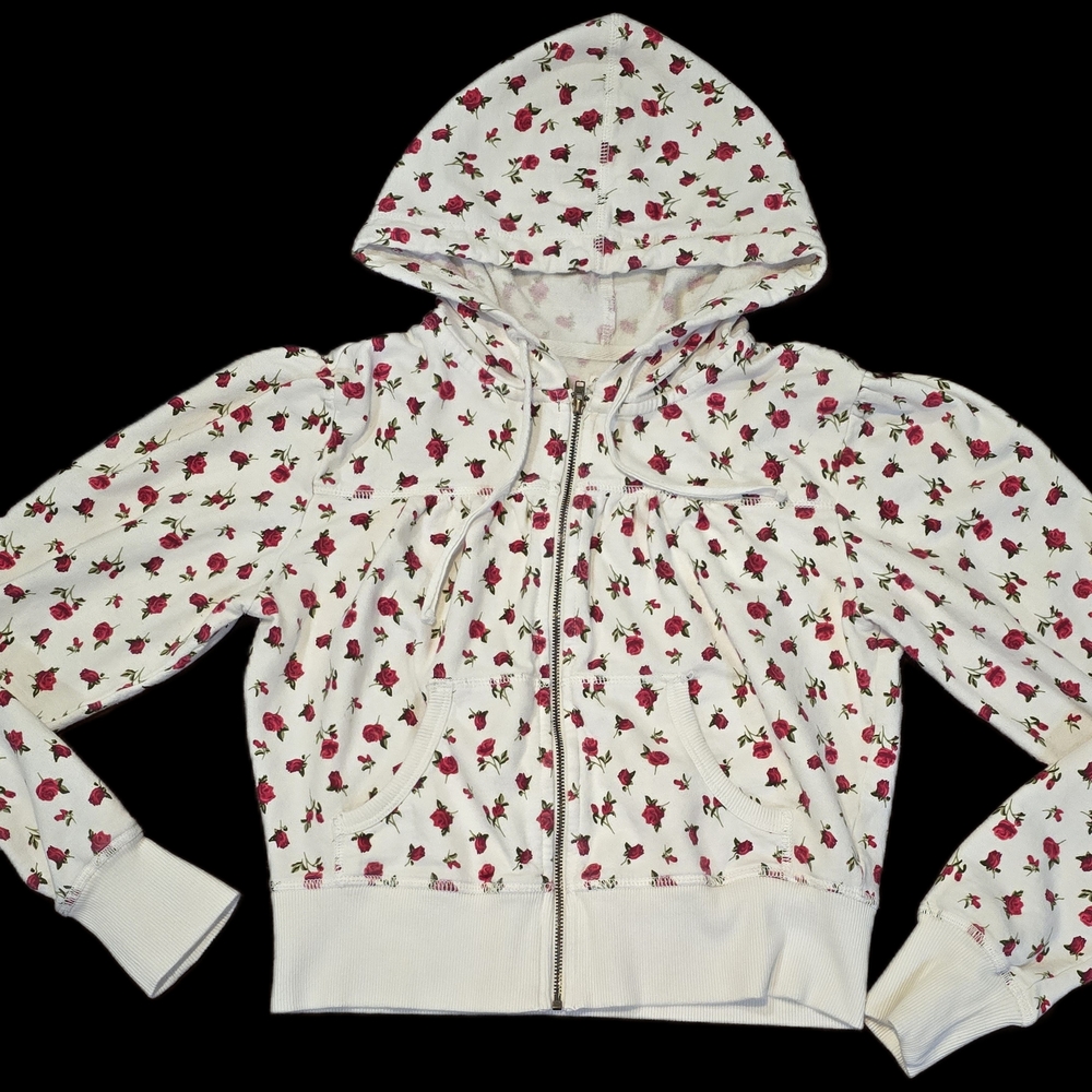 Kimchi Blue Women's Albie Cropped Zip-up Hoodie with A Red Floral Print. Size L